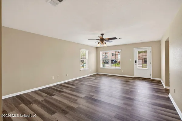 $2,000 | 10261 English Manor Drive, Gulfport, MS 39503