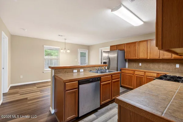 $2,000 | 10261 English Manor Drive, Gulfport, MS 39503