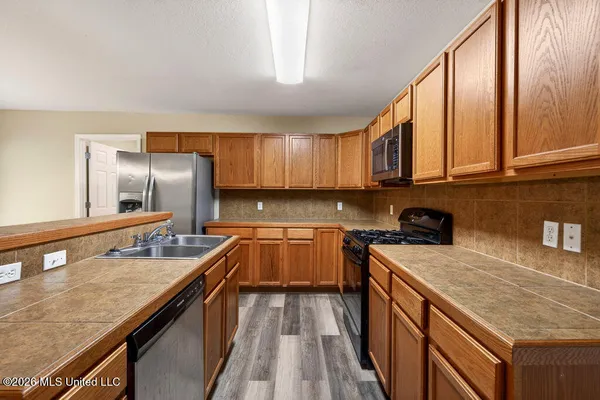 $2,000 | 10261 English Manor Drive, Gulfport, MS 39503