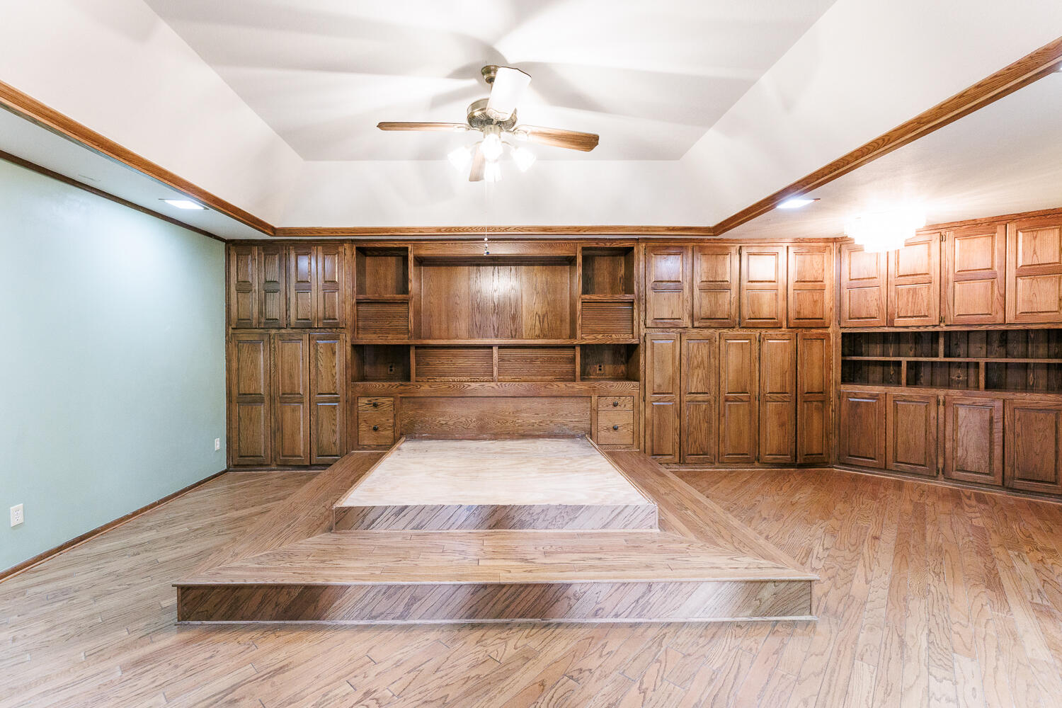 409 Mill Road Lubbock, TX 79403 - Photo 37 of 86 Primary Bedroom