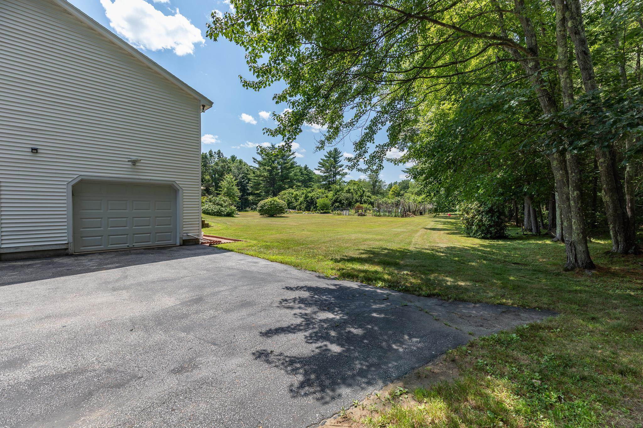35 Shaker Road Concord, NH 03301 - Photo 10 of 47