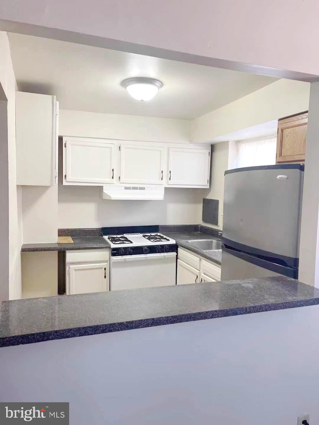 9442 Kirkwood Road Philadelphia, PA 19114 - Photo 6 of 22 Gallery Image 6