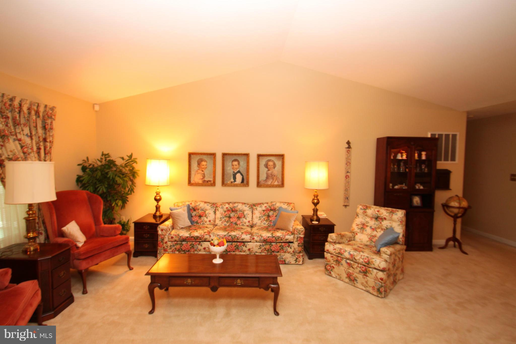 12269 Robin Road Culpeper, VA 22701 - Photo 4 of 30 Living Room