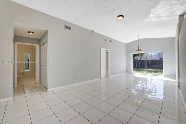 $2,950 | 20932 Southwest 118th Avenue, Miami, FL 33177