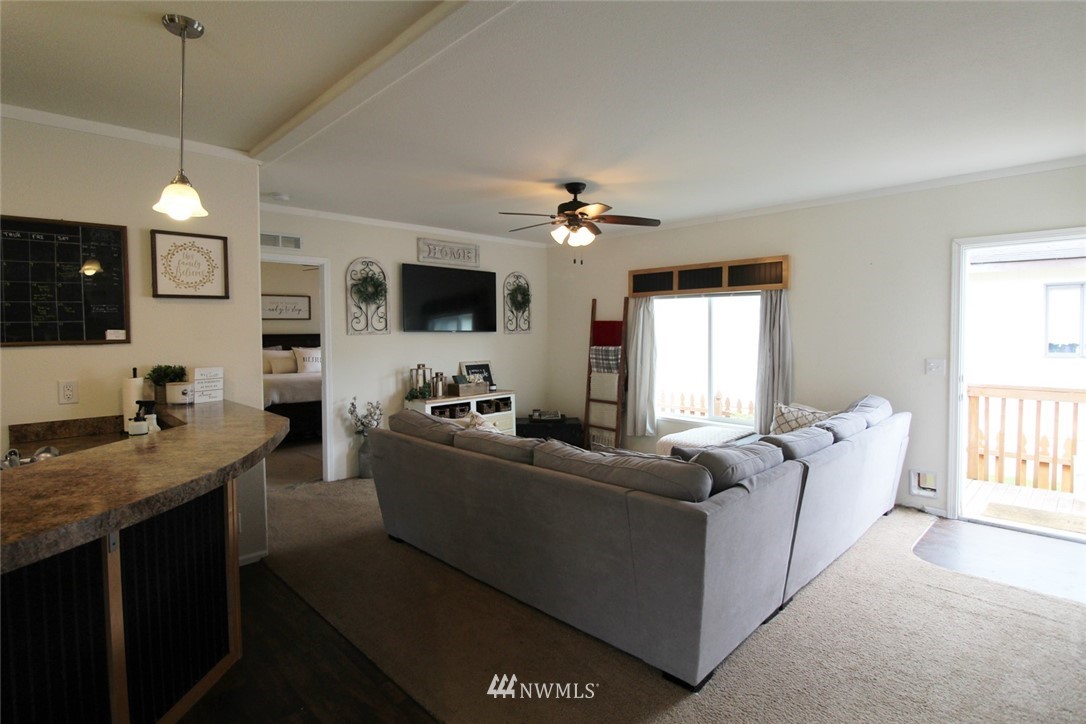 300 Park Avenue, Unit 20 Buckley, WA 98321 - Photo 2 of 14