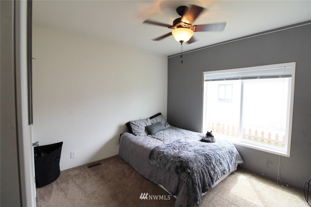 300 Park Avenue, Unit 20 Buckley, WA 98321 - Photo 8 of 14