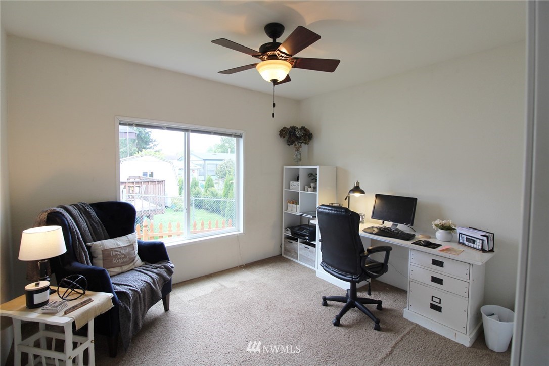 300 Park Avenue, Unit 20 Buckley, WA 98321 - Photo 9 of 14