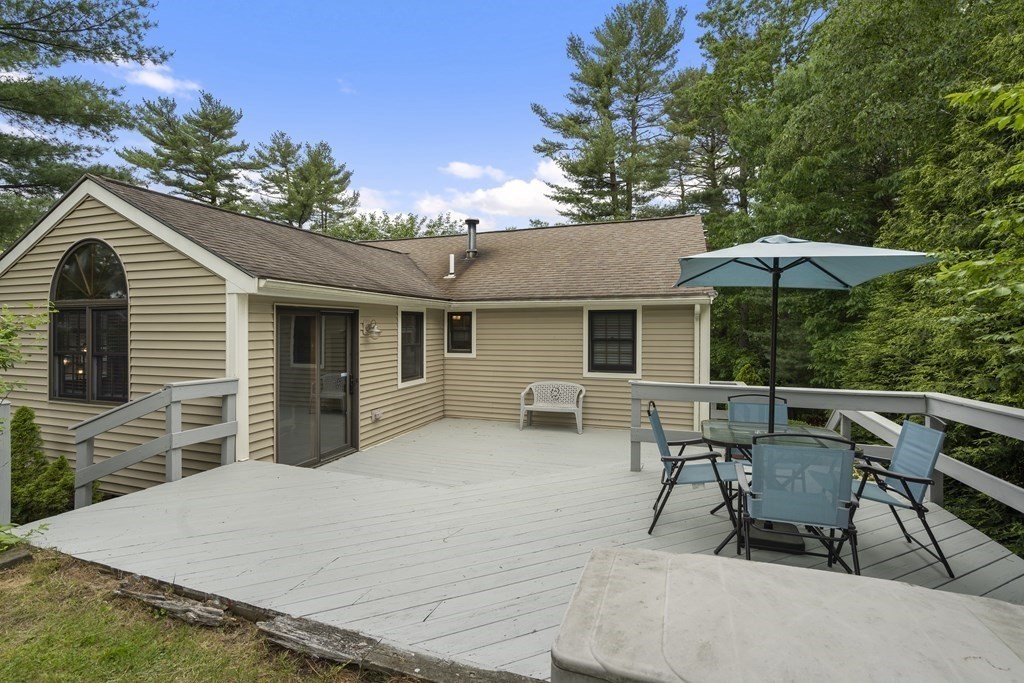 18 Outlook Road Billerica, MA 01862 - Photo 4 of 32 Gallery Image 4