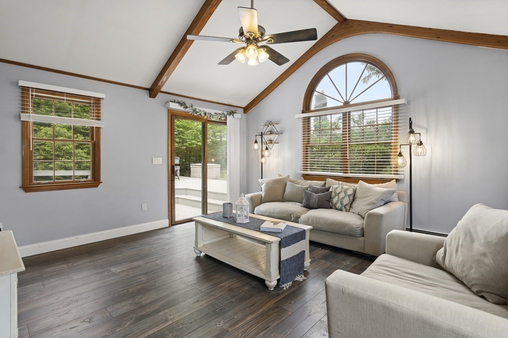 18 Outlook Road Billerica, MA 01862 - Photo 8 of 32 Gallery Image 8