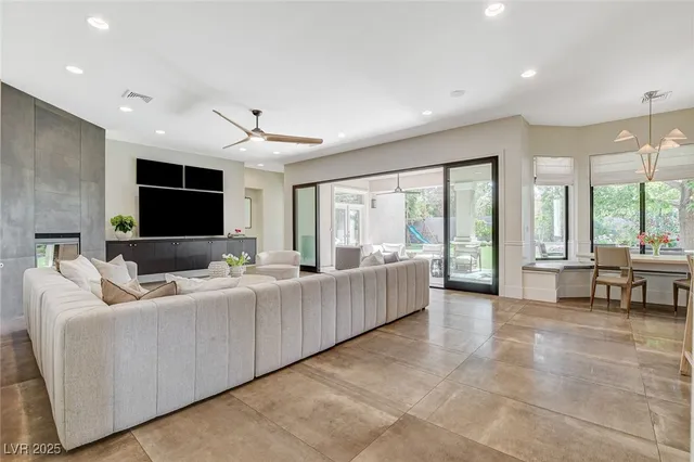 $10,000 | 1266 Imperia Drive, Henderson, NV 89052