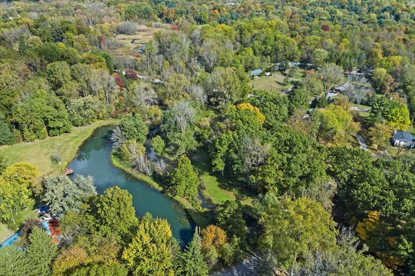 $529,000 | 10932 Green Oaks Drive, South Lyon, MI 48178