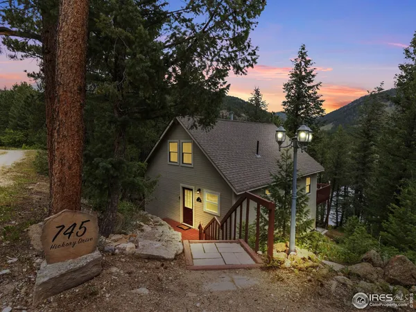 $679,000 | 745 Hickory Drive, Lyons, CO 80540