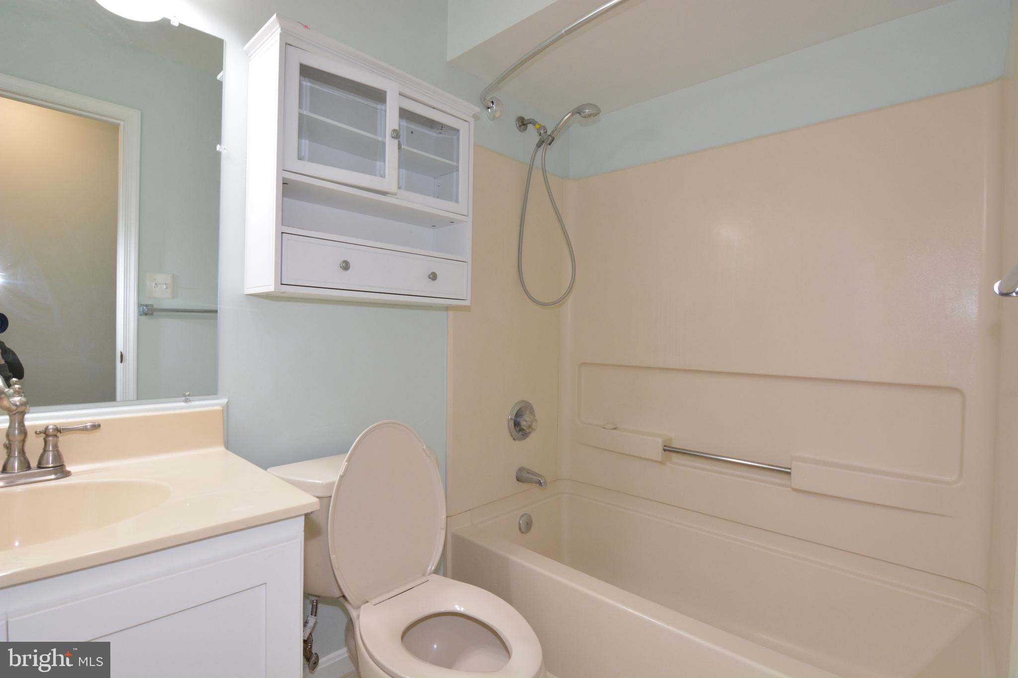 8352 Montgomery Run Road, Unit I Ellicott City, MD 21043 - Photo 19 of 38 Hallway Bath