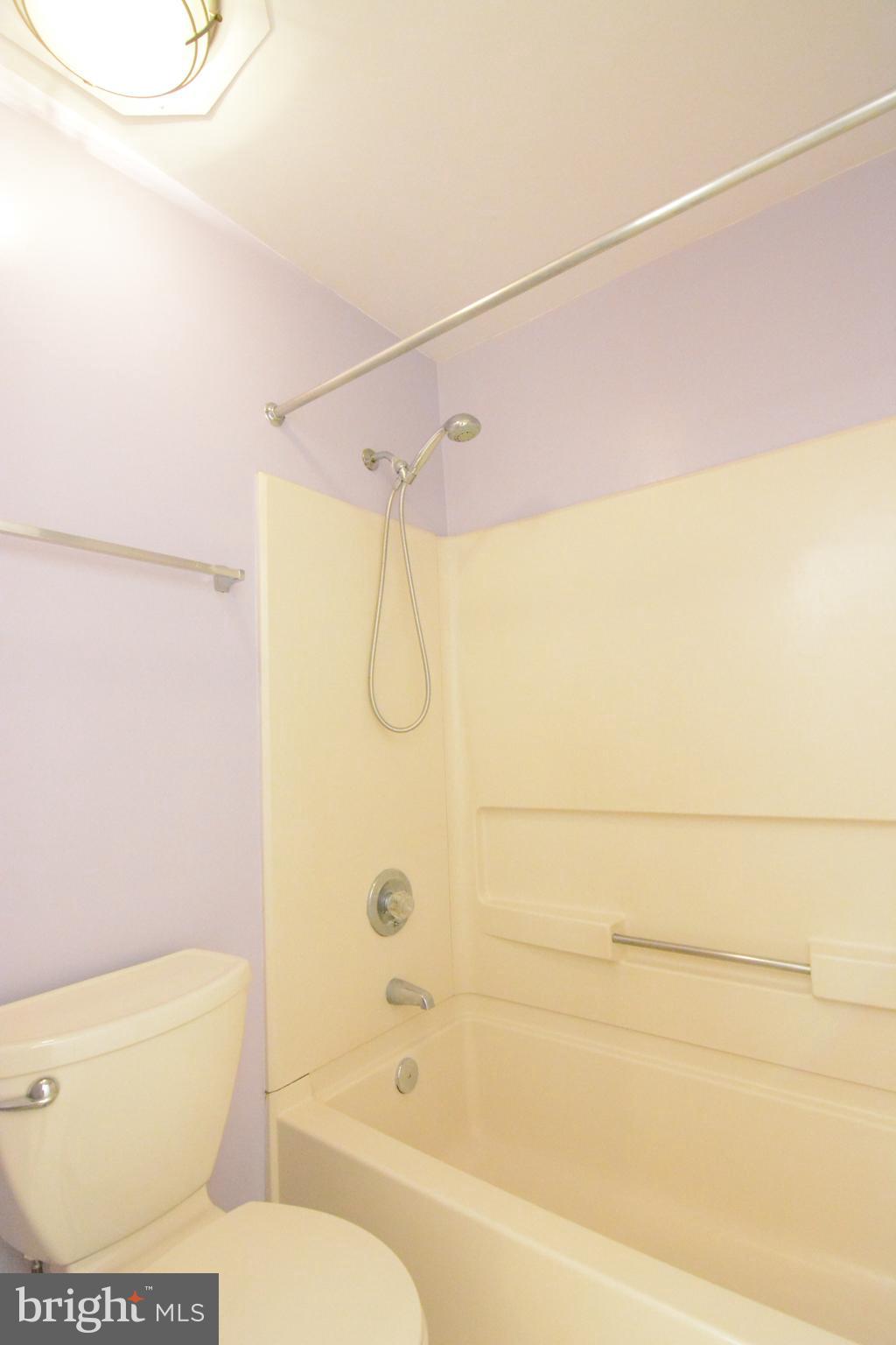 8352 Montgomery Run Road, Unit I Ellicott City, MD 21043 - Photo 32 of 38 Master Bath
