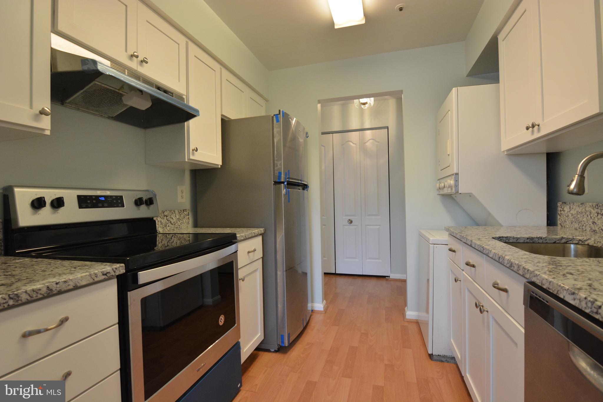 8352 Montgomery Run Road, Unit I Ellicott City, MD 21043 - Photo 8 of 38 Kitchen