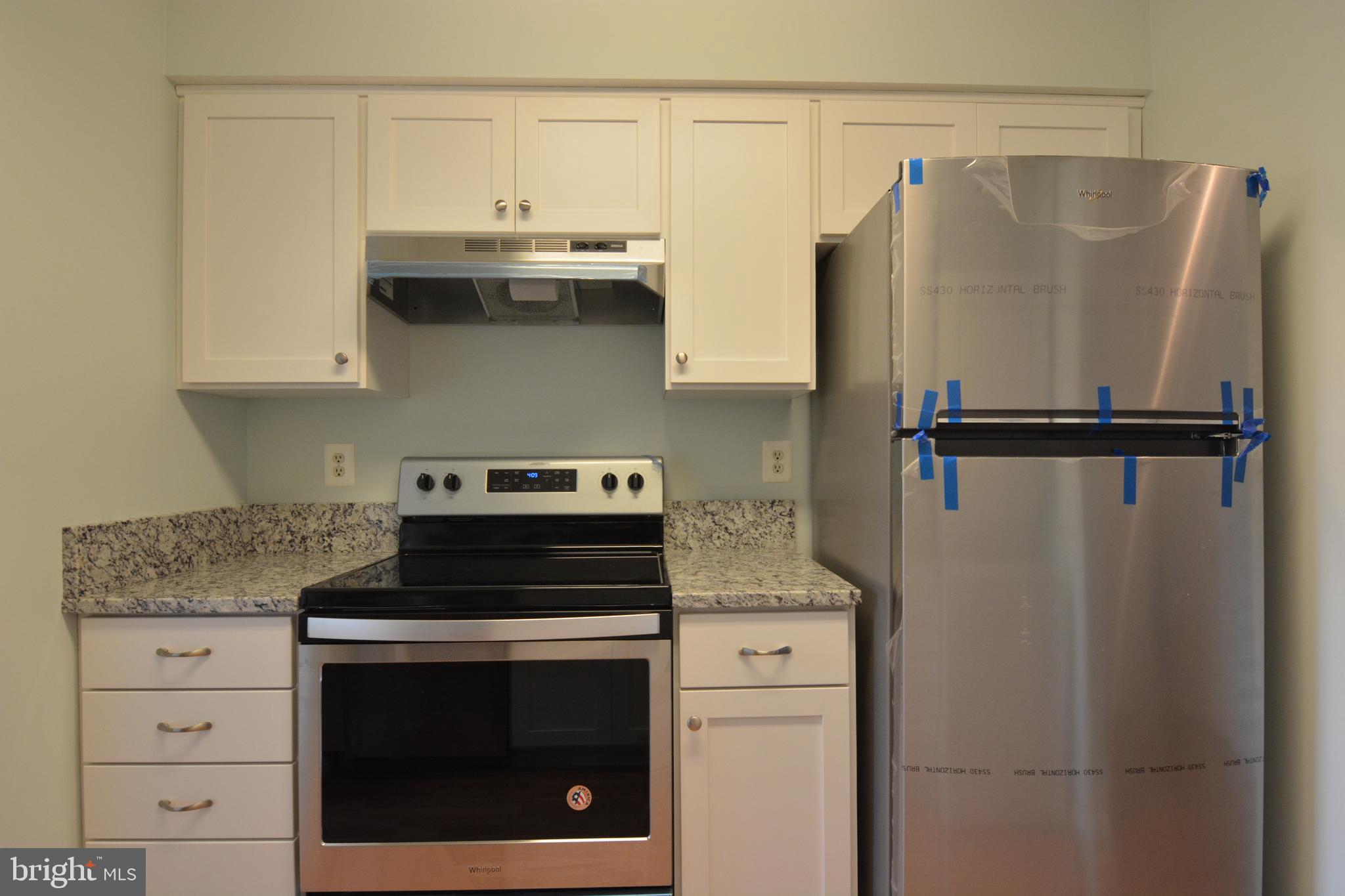 8352 Montgomery Run Road, Unit I Ellicott City, MD 21043 - Photo 10 of 38 Kitchen