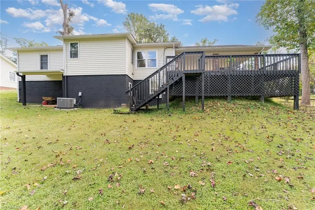 $300,000 | 490 Oakland Drive, Elkin, NC 28621