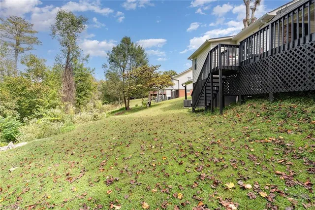 $300,000 | 490 Oakland Drive, Elkin, NC 28621