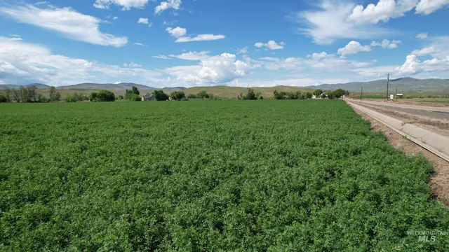 $180,000 | 1 Olds Ferry Road, Weiser, ID 83672