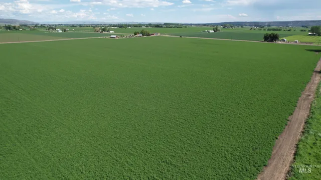 $180,000 | 1 Olds Ferry Road, Weiser, ID 83672