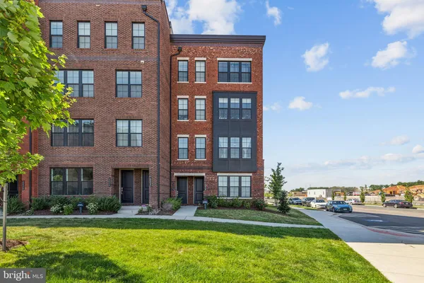 $3,200 | 22318 Roanoke Rise Terrace, Ashburn, VA 20148