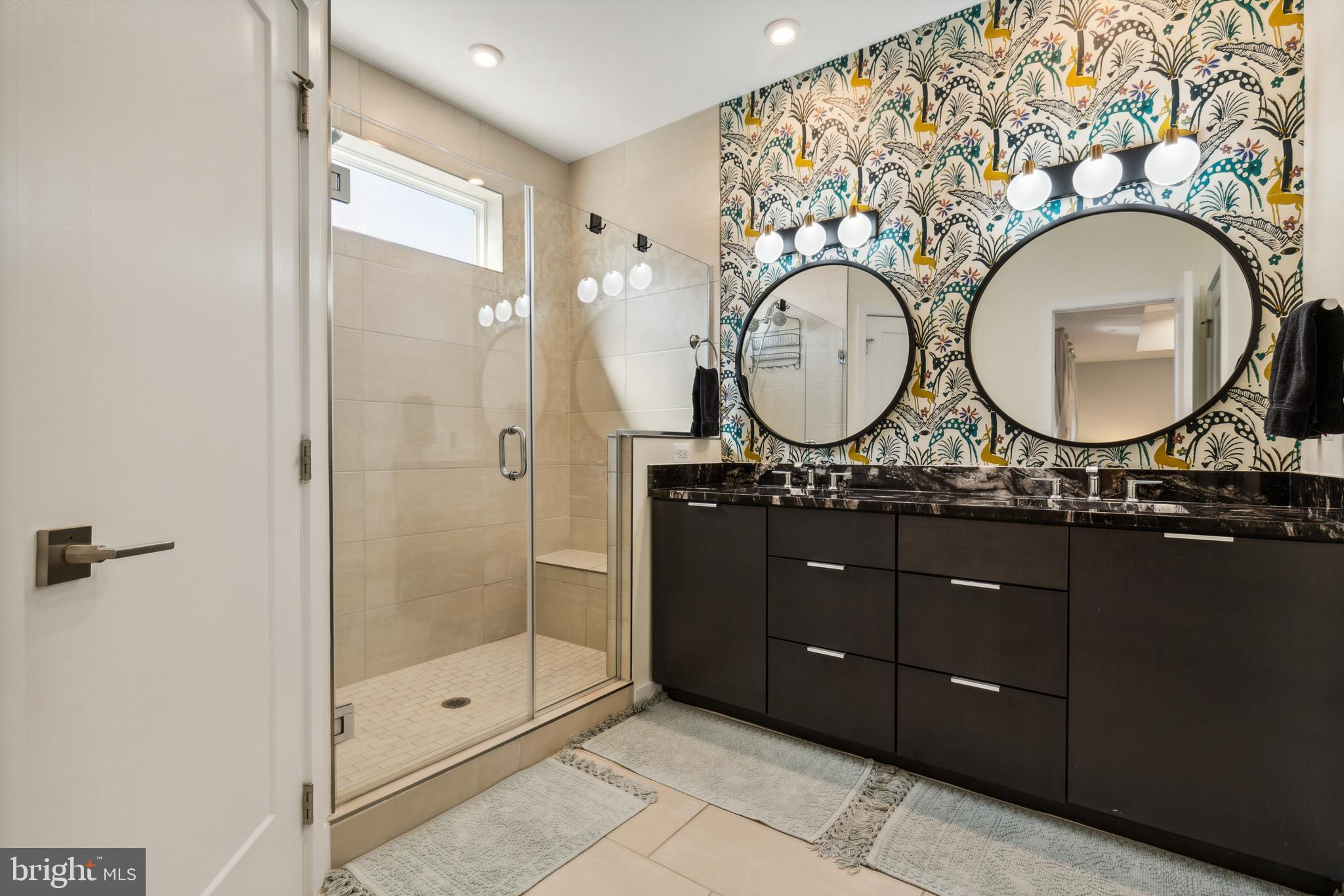 22318 Roanoke Rise Terrace Ashburn, VA 20148 - Photo 18 of 25 Primary Bathroom