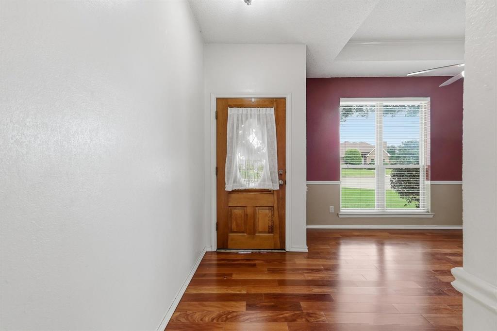 4203 Meadow Ridge Drive Carrollton, TX 75010 - Photo 2 of 32