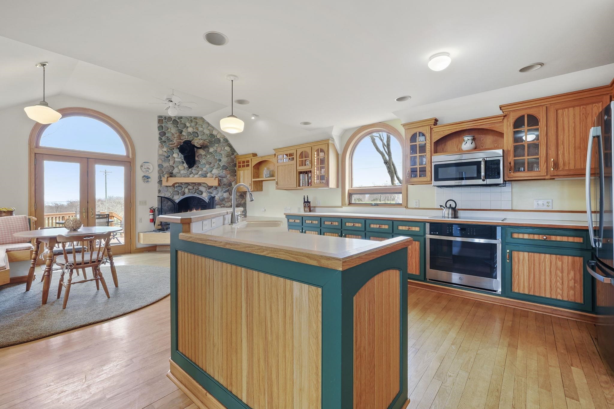 470 South Donnybrook Road Suttons Bay, MI 49682 - Photo 9 of 64