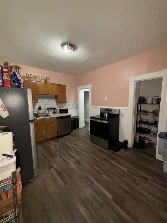 104 Alden Street Springfield, MA 01109 - Photo 8 of 18