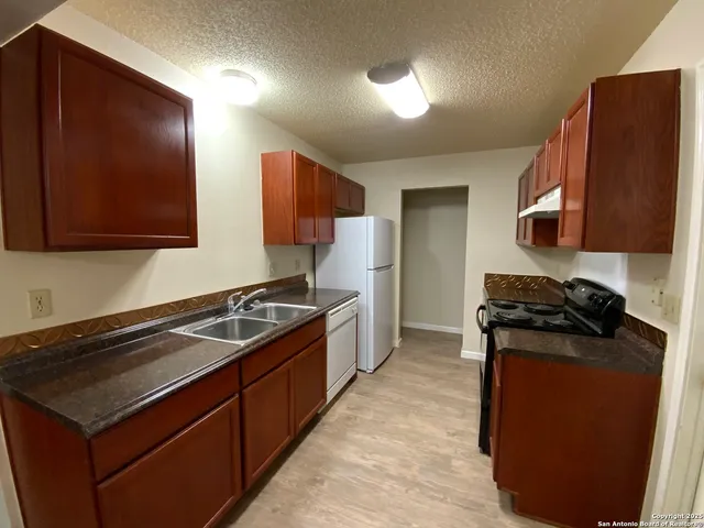 $1,295 | 10123 Galesburg, San Antonio, TX 78250