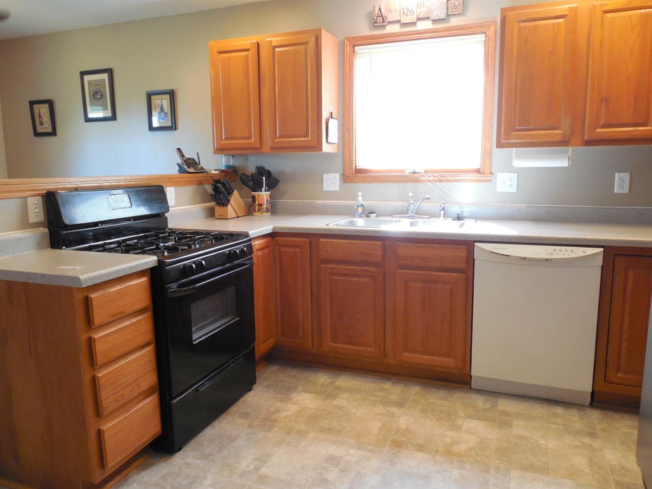 1647 Larchmont Road Lake Summerset, IL 61019 - Photo 9 of 24 Gallery Image 9