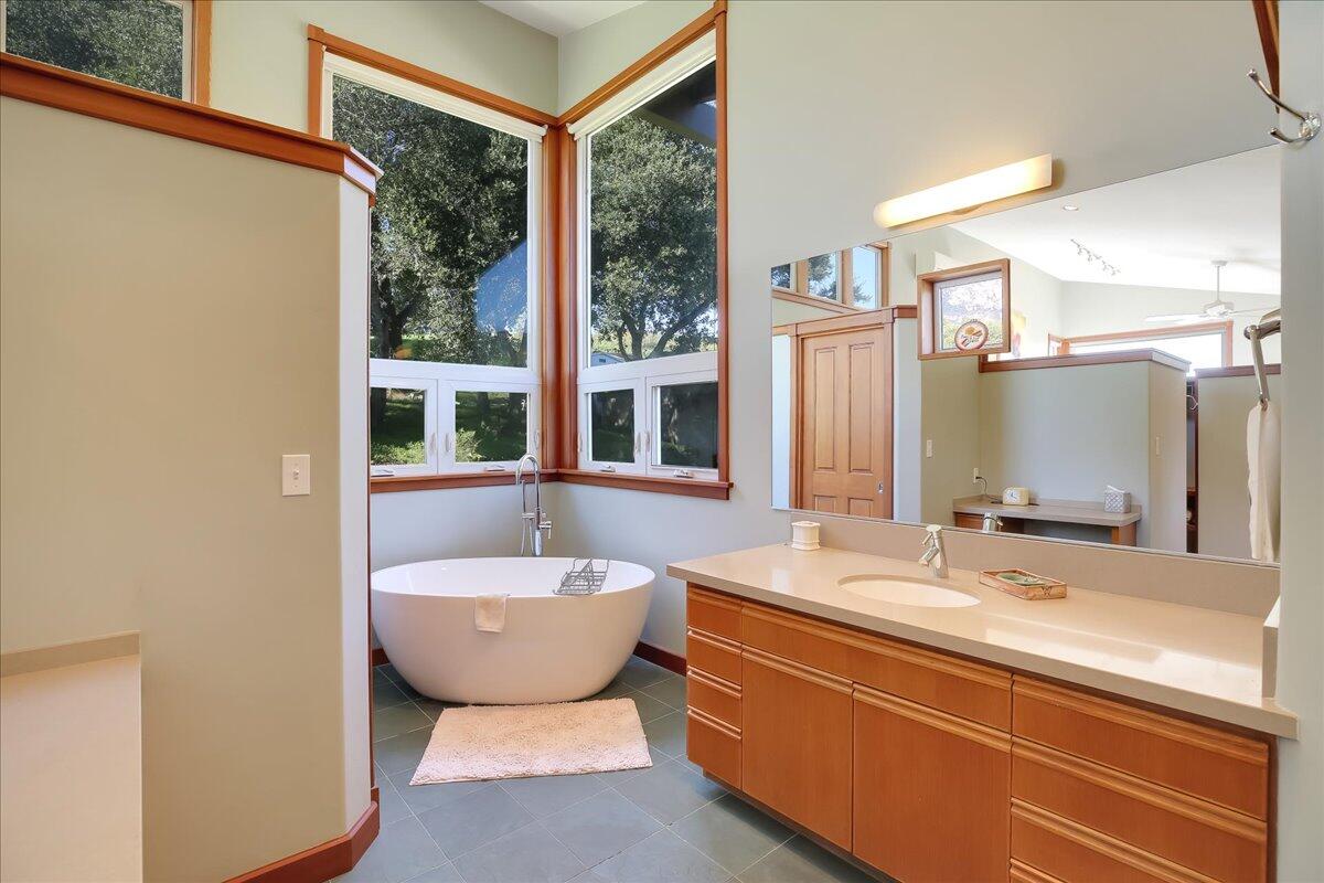 2020 Las Canoas Ridge Way Santa Barbara, CA 93105 - Photo 21 of 37 49-049