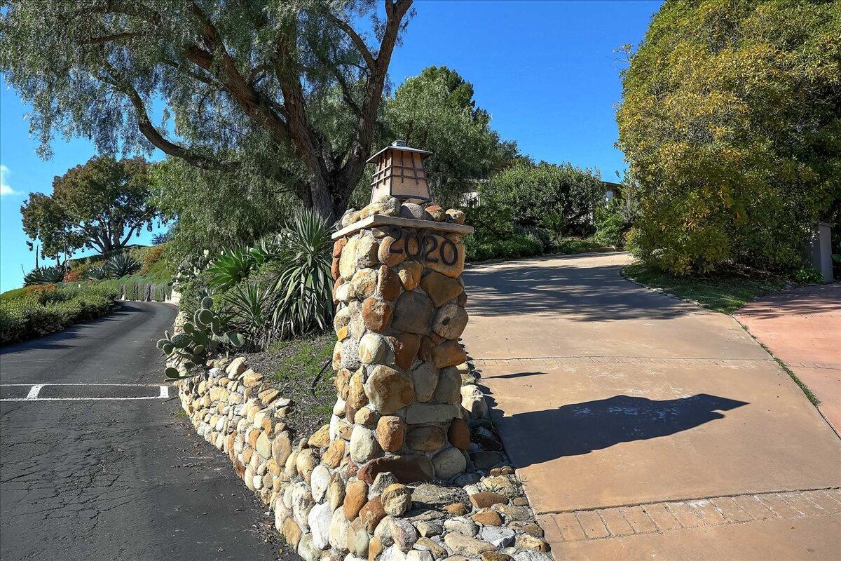 2020 Las Canoas Ridge Way Santa Barbara, CA 93105 - Photo 32 of 37 01-001