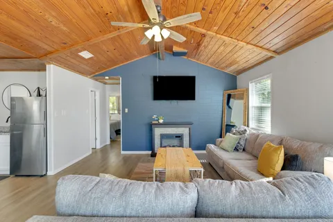 $360,000 | 170 Sea Gull Drive, Livingston, TX 77351