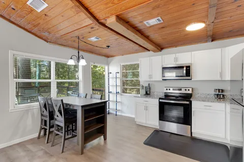 $360,000 | 170 Sea Gull Drive, Livingston, TX 77351