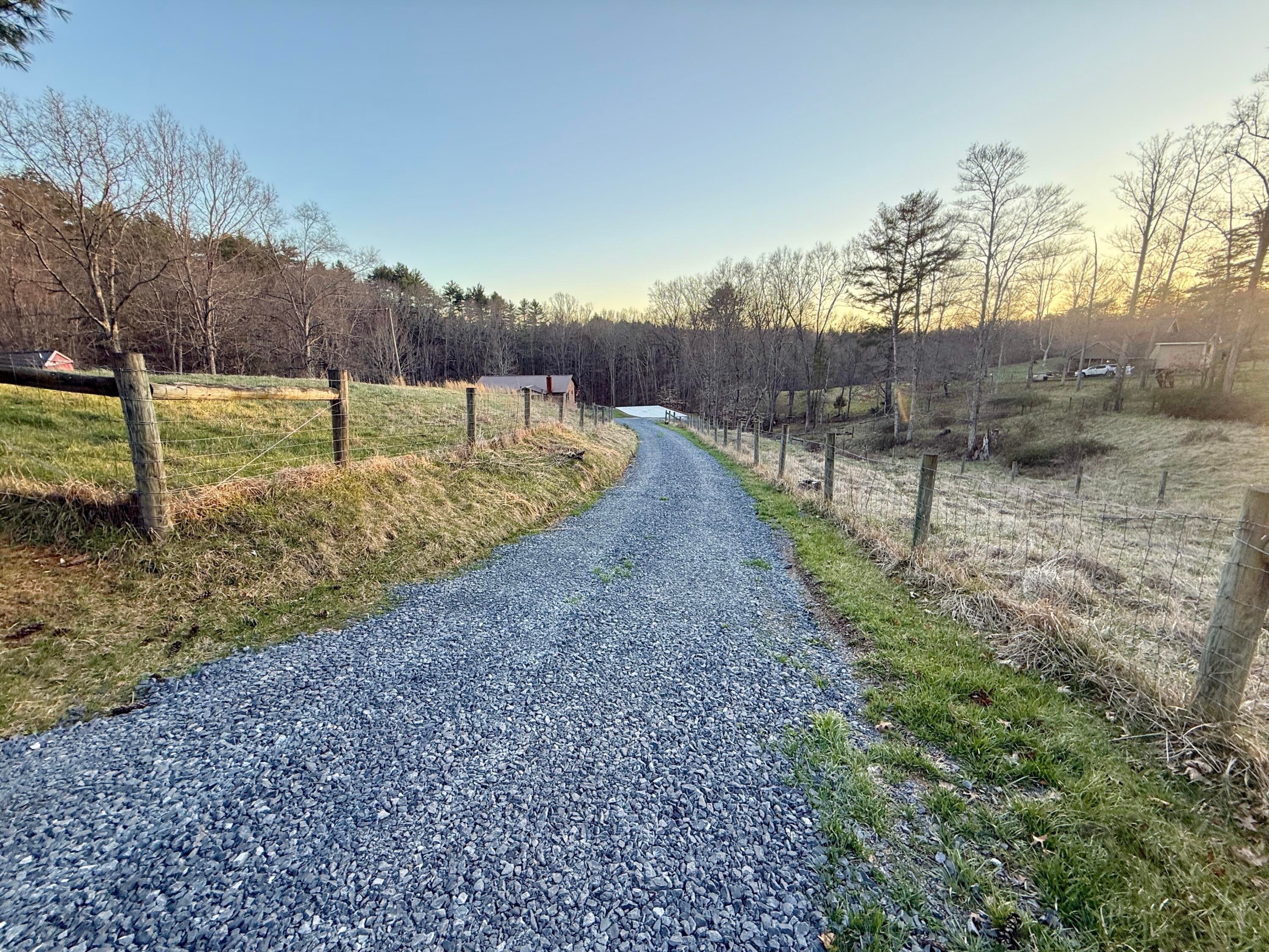 344 Squirrel Ridge Road Caldwell, WV 24925 - Photo 4 of 46 Driveway