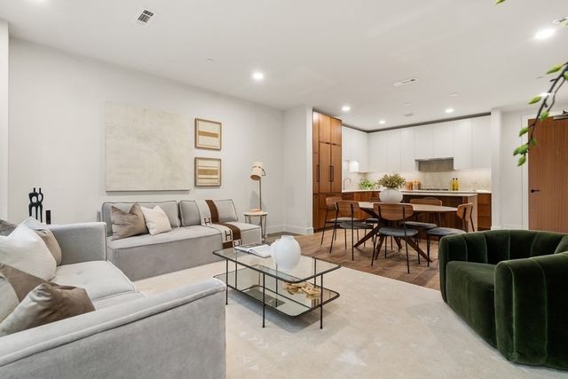 $1,975,000 | 566 Columbus Avenue, Unit 614, Boston, MA 02118