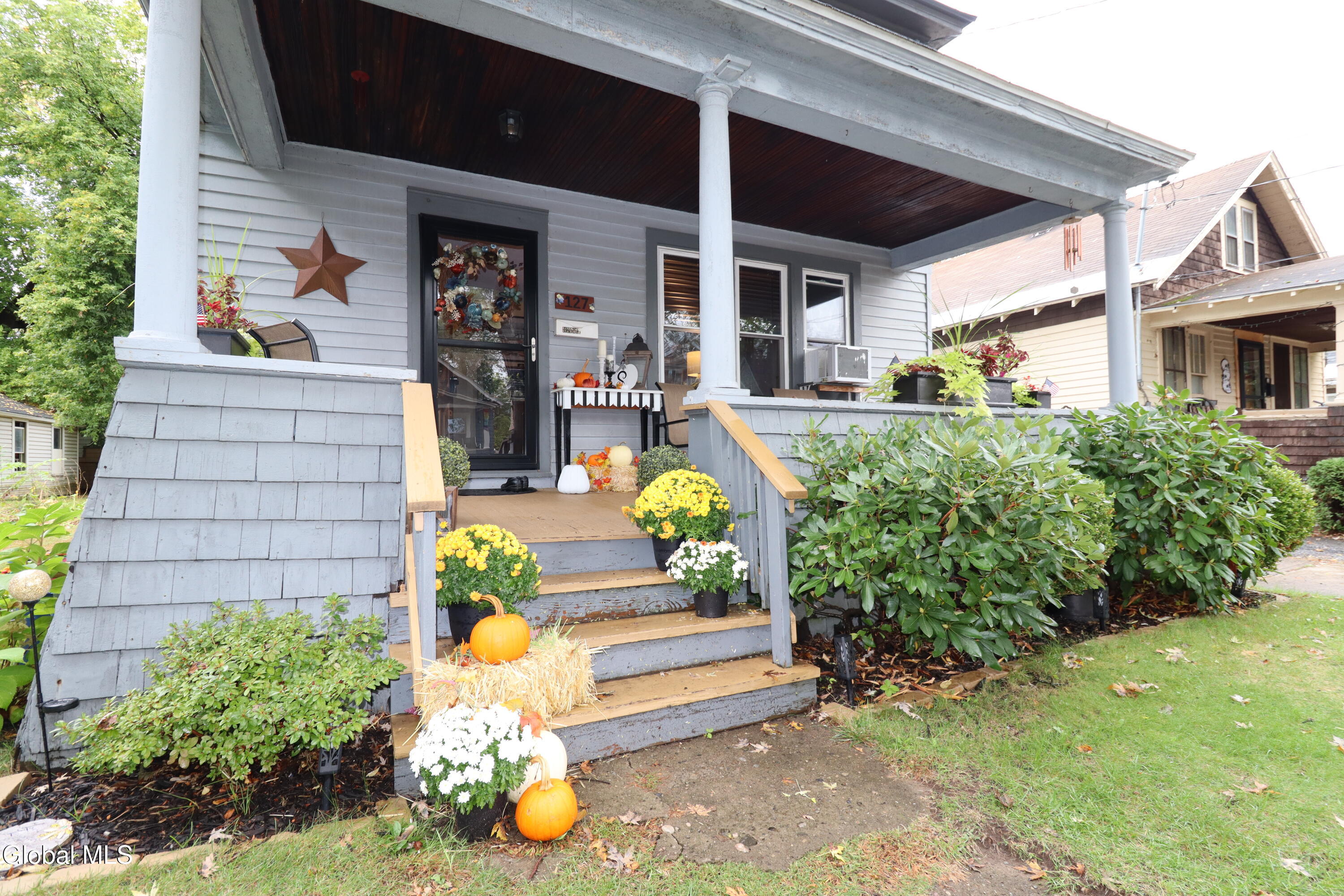 127 Swan Street Scotia, NY 12302 - Photo 2 of 40 IMG_7998