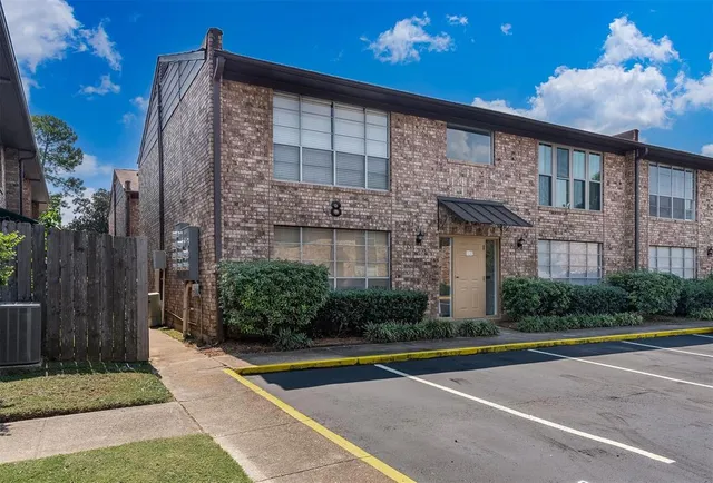 $76,000 | 1820 East Kings Highway, Unit 42, Shreveport, LA 71105