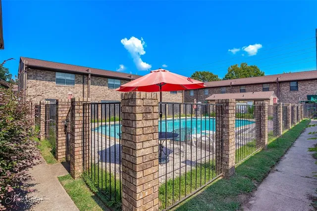 $76,000 | 1820 East Kings Highway, Unit 42, Shreveport, LA 71105