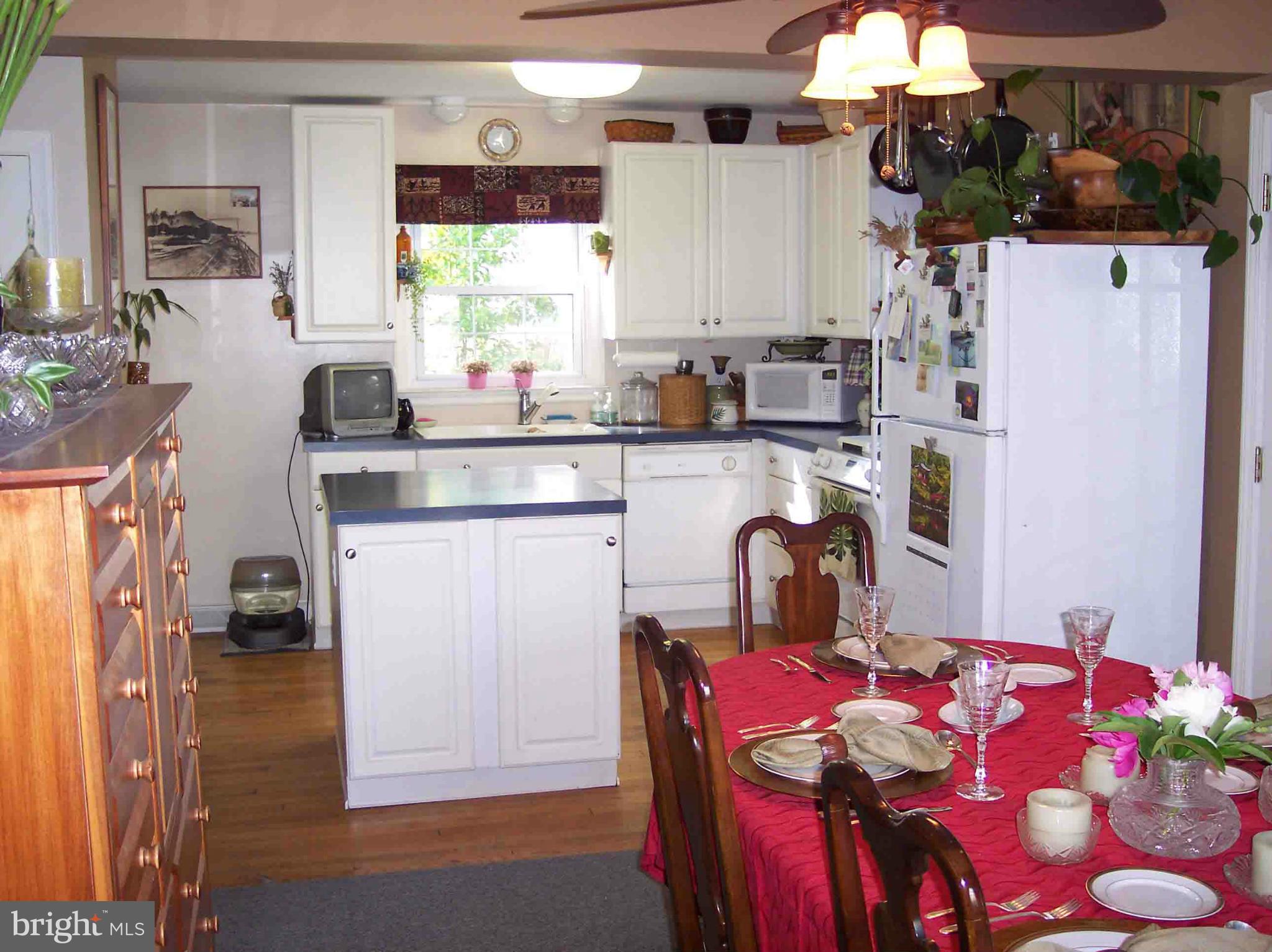 13240 Club Road Hagerstown, MD 21742 - Photo 11 of 20 Kitchen