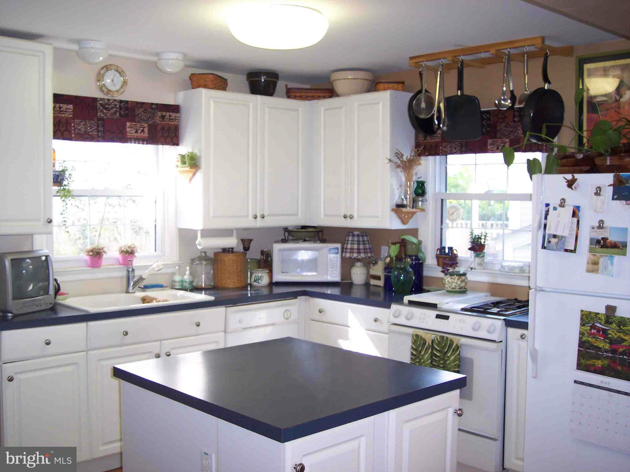 13240 Club Road Hagerstown, MD 21742 - Photo 10 of 20 Kitchen