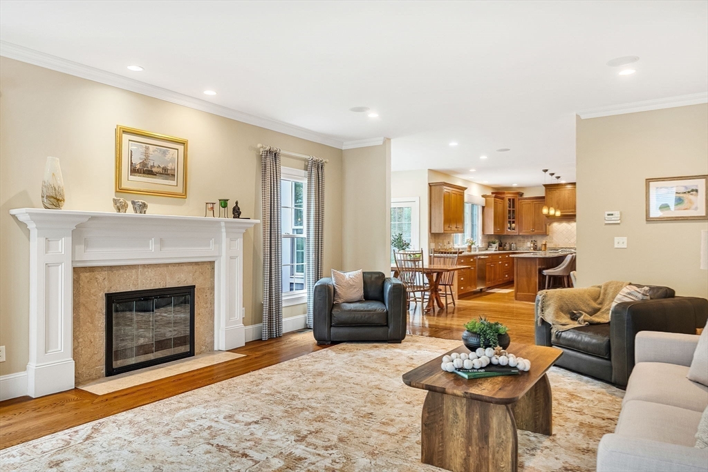 52 Longacre Road Needham, MA 02492 - Photo 2 of 36