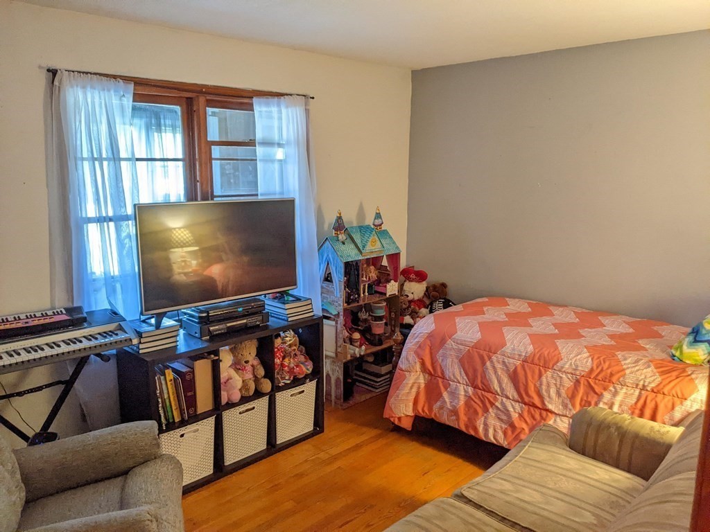 51 Bay Road Hadley, MA 01035 - Photo 12 of 25 Gallery Image 12
