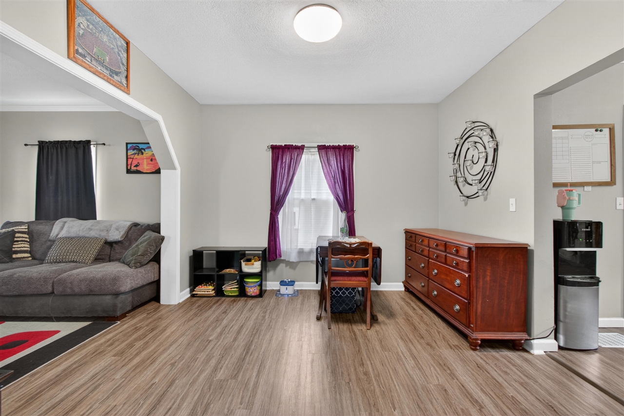 439 Madison Street Jackson, MI 49202 - Photo 13 of 42