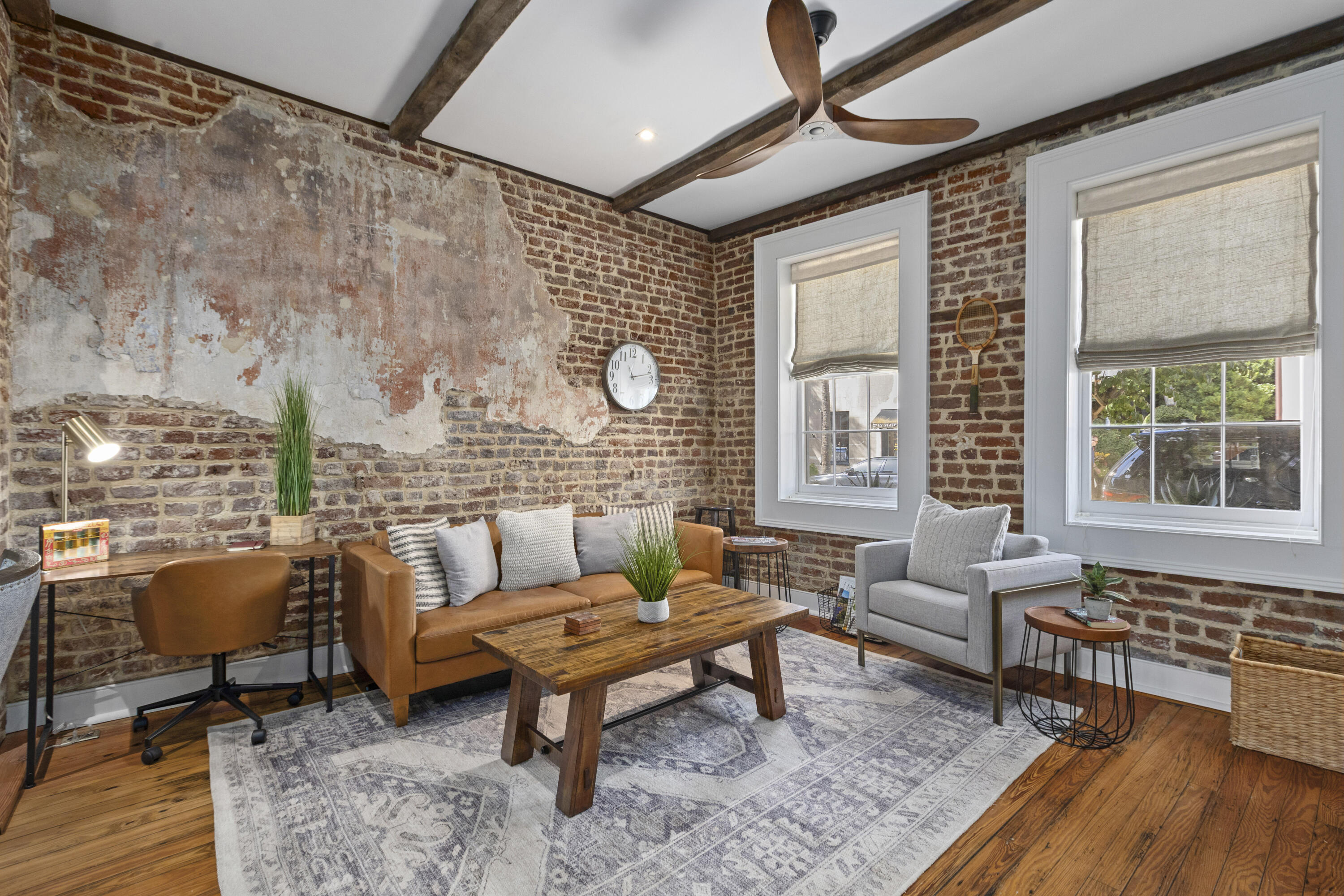 32 State Street Charleston, SC 29401 - Photo 6 of 48 Bright & Airy Living Room