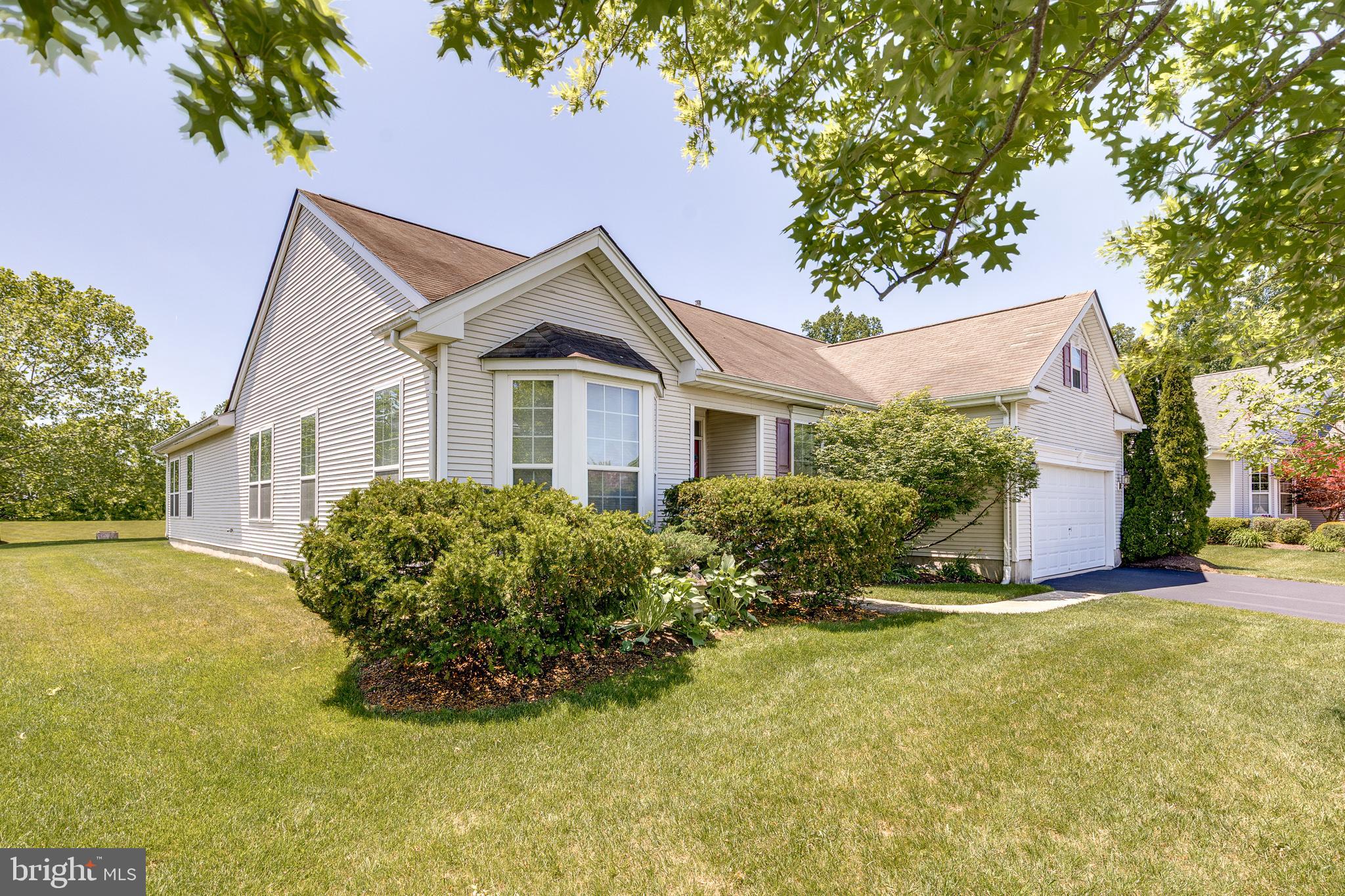 14 Fitzgerald Lane Columbus, NJ 08022 - Photo 2 of 42