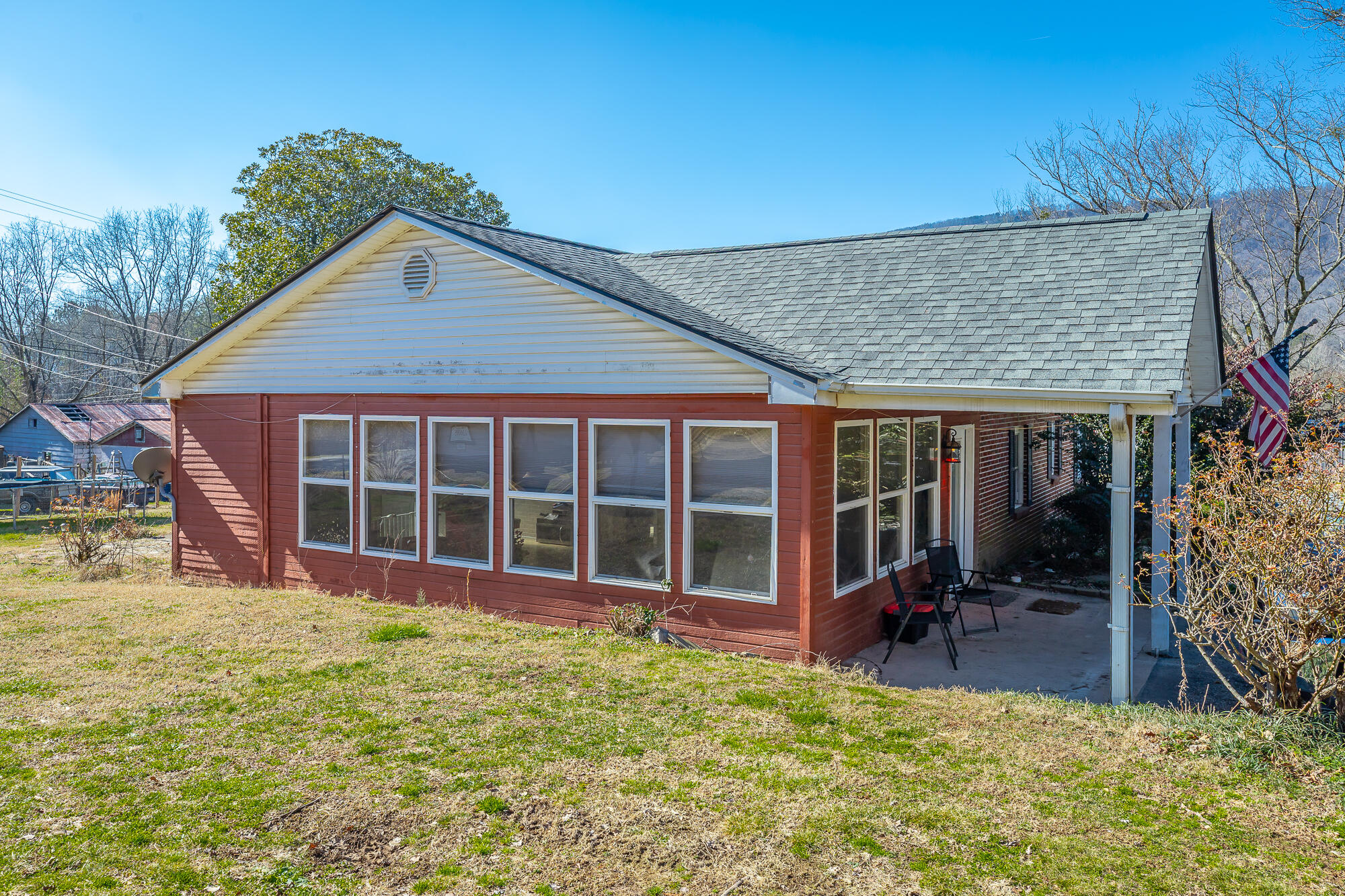 746 Maple Street Whitwell, TN 37397 - Photo 25 of 37 746 Maple Street HD-57