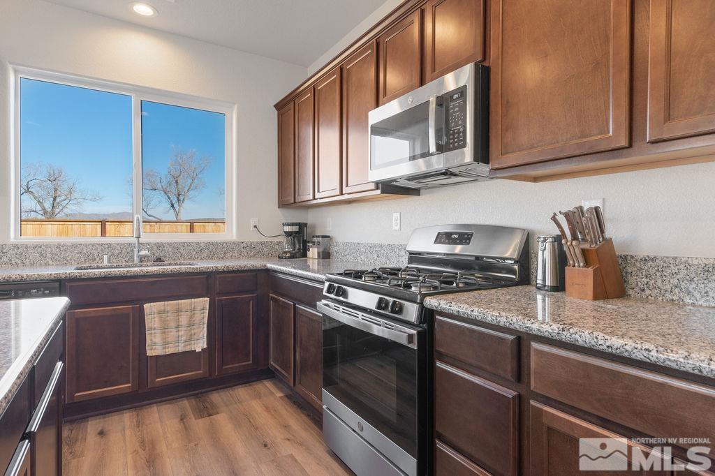 5095 Neumann Drive Reno, NV 89506 - Photo 12 of 38 Photo 12