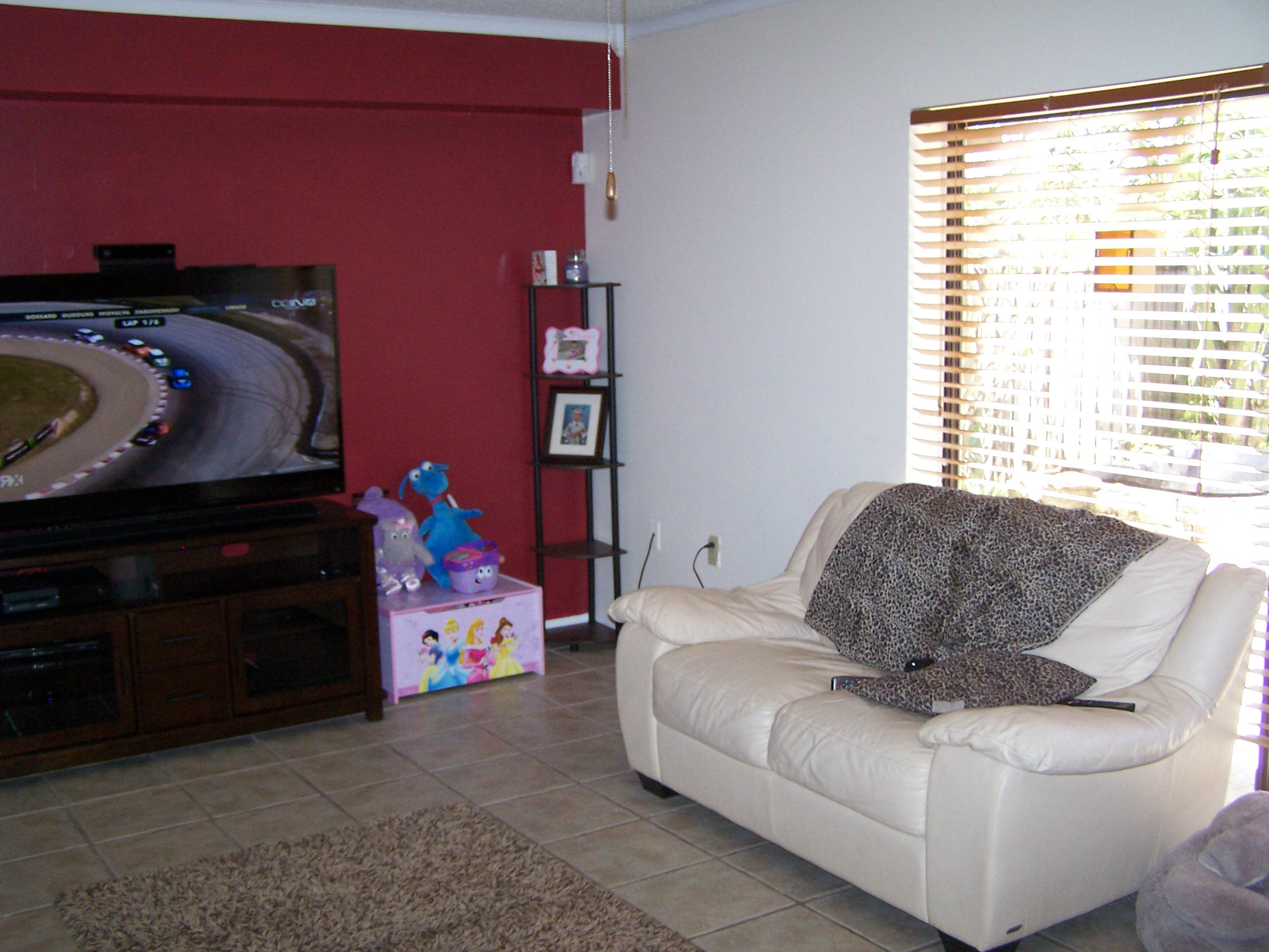 310 Buttonwood Lane, Unit B Boynton Beach, FL 33436 - Photo 4 of 17 Living Room